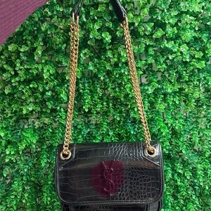 Elegant Black Croc-Embossed Shoulder Bag